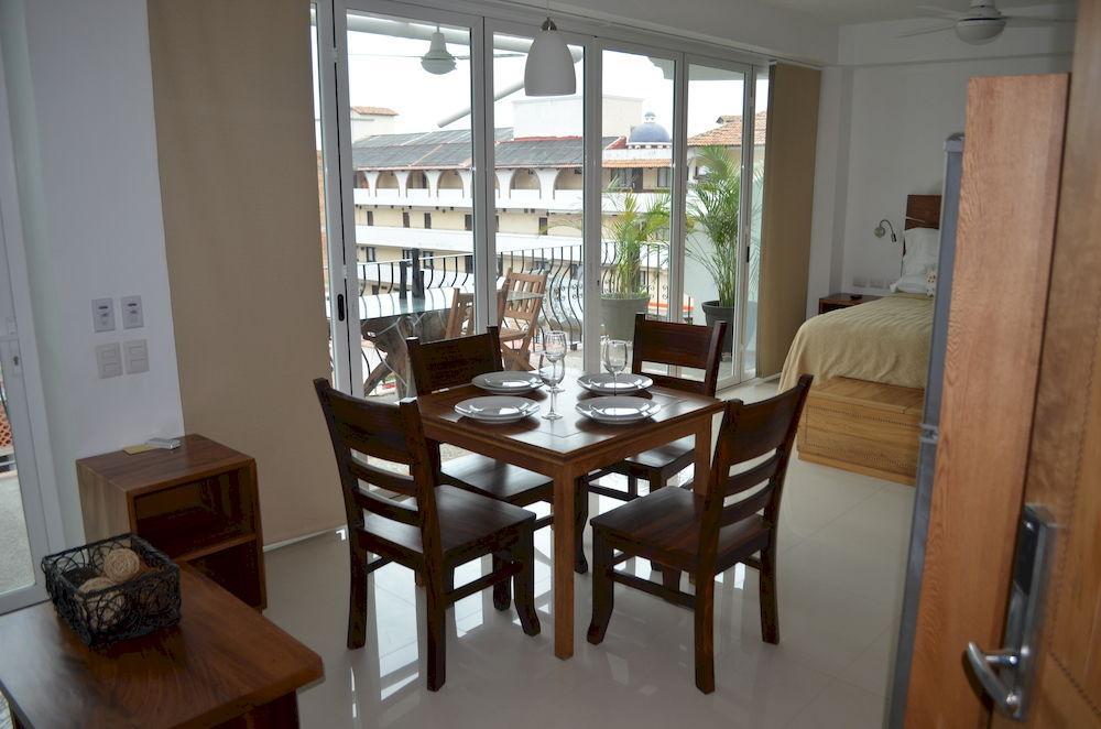 Hotel Andales On The Bay Suites Puerto Vallarta Exterior foto